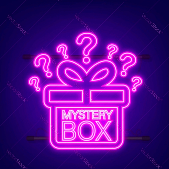 Mystery box of women's winter shirts - Picture 1 of 1